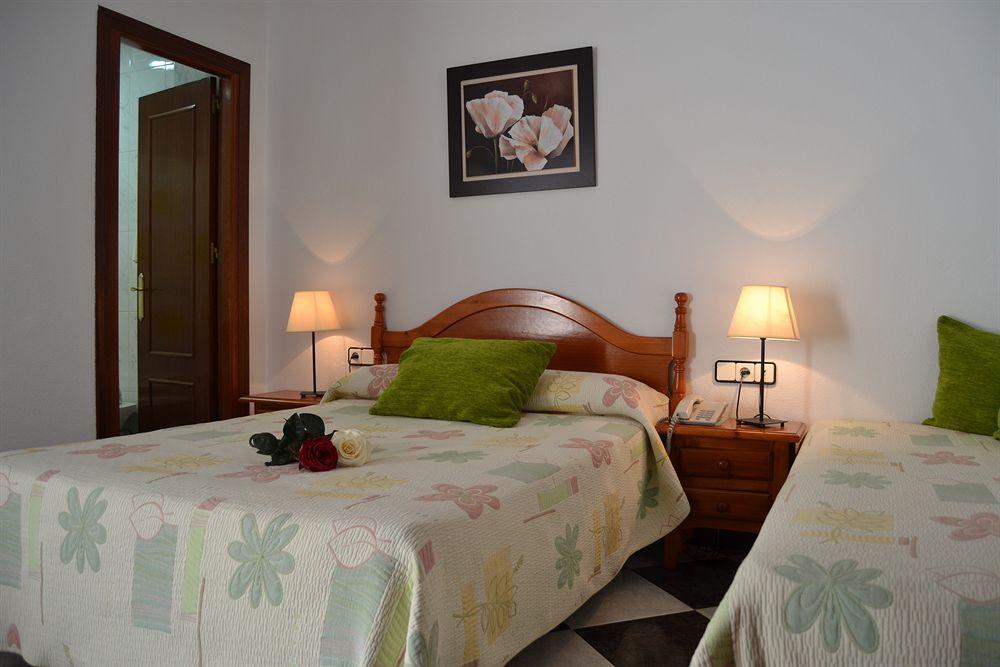Hotel Oasis Conil De La Frontera Exterior foto