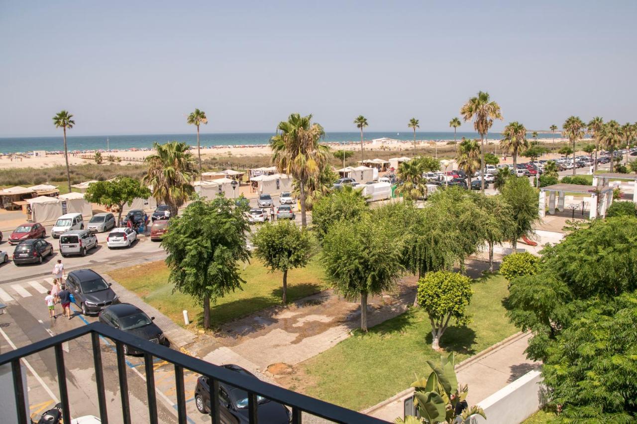 Hotel Oasis Conil De La Frontera Exterior foto